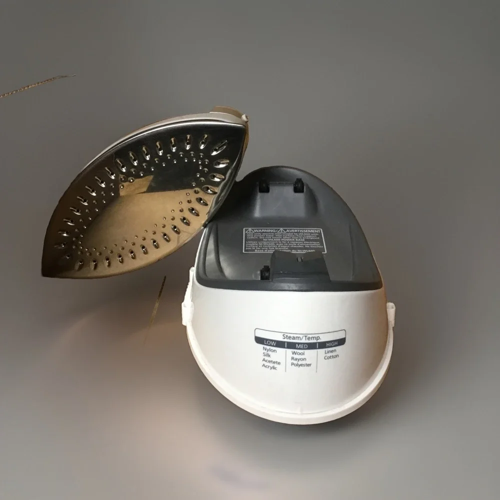 Panasonic NI-WL600 Portable Cordless Steam Iron 360 Freestyle w/ Cover Tested